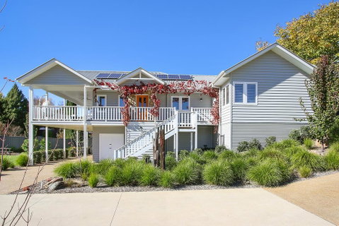 Autumn Home - Our Place At Bright - Accommodation Broome 0