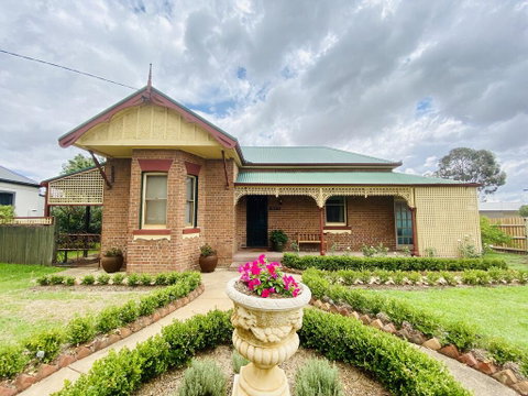 Avoca House - Circa 1900 Gorgeous Federation Home - Accommodation Broome 0