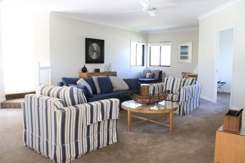Away On Massinger Street - Accommodation Broome 2