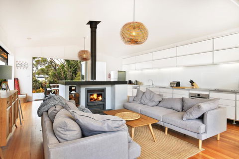 Ayana Beach House - Pet Friendly - Opposite Beach - Accommodation Broome 1