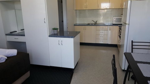 AZA Motel - Accommodation Broome 3