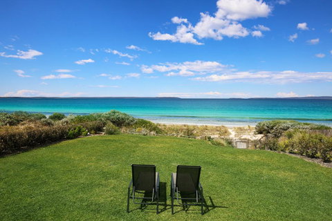 Azure Absolute Beachfront - Pet Friendly - Accommodation Broome 1