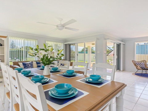 Azure Waters - Perfectly Positioned With Ocean Views - Accommodation Broome 2