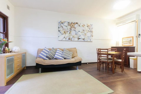 B3 Walk To UWA, Swan River On The Nedlands Border - Accommodation Broome 1