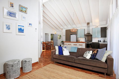 Balena @ Culburra - Pet Friendly - 1 Min Walk To Beach - Accommodation Broome 0