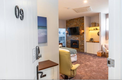 Bay Of Fires Apartments - Accommodation Broome 0