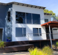 BAY OF FIRES BEACH SHACK ocean views from a modern Beachhouse - Accommodation Broome