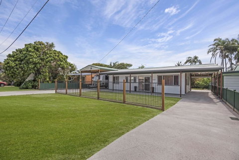 Beach Shack On Towners - Accommodation Broome 0