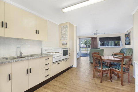 Beach Shack On Towners - Accommodation Broome 2