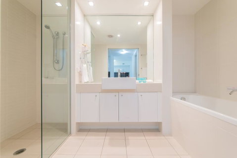 Beaches On Lammermoor Apartments - Accommodation Broome 2