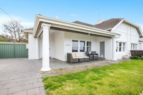 Beachfront Buena Vista - PetFriendly - Accommodation Broome 1