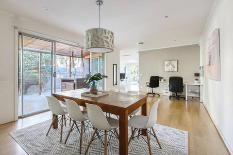 Ringtail Retreat - Contemporary Family Comforts - Accommodation Broome 1