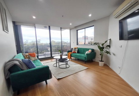 Resort Style 1 Or 2 Bedroom With Pool And Free Parking - Accommodation Broome 0