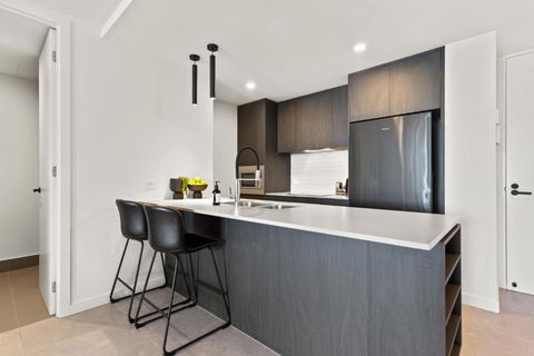 Riverfront 2-Bed With Pool, Sauna, Gym & Views - Accommodation Broome 3