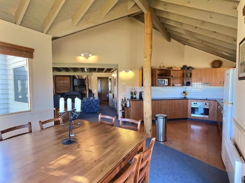 Red Robin - Accommodation Broome 3