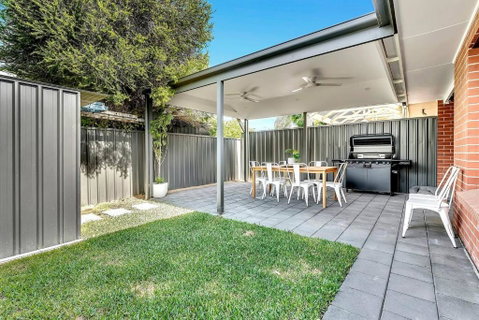 Redbrick Retreat - Generous Coastal Escape - Accommodation Broome 3