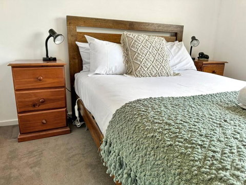 Reel Close! Walk To Everything. Sleeps 6 - Accommodation Broome 2