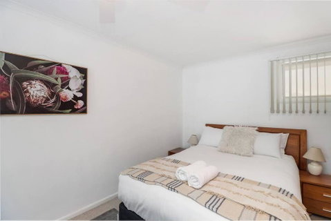 Reel Close! Walk To Everything. Sleeps 6 - Accommodation Broome 3