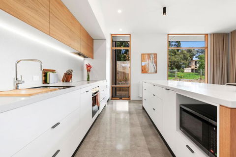 REFRESH At Lonnie - Accommodation Broome 3