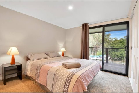 Relax At Goughs Bay - Accommodation Broome 1