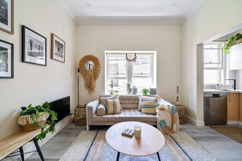 Relaxed Coogee Coastal Living With Ocean Views - Accommodation Broome 1