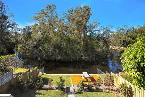 Renovated Coastal Getaway With Water Views - Accommodation Broome 0
