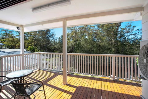 Renovated Coastal Getaway With Water Views - Accommodation Broome 1