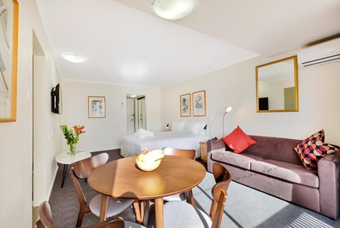 Renovated Stylish Studio - Accommodation Broome 1