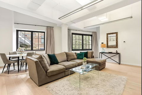 Renovated Warehouse Conversion In Heart Of Sydney - Accommodation Broome 2