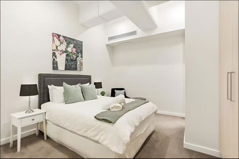 Renovated Warehouse Conversion In Heart Of Sydney - Accommodation Broome 3