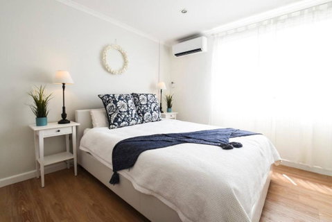 Resort-style Coastal Living With Balcony & Pool - Accommodation Broome 1
