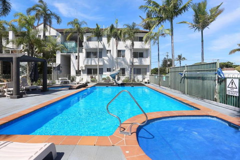 Resort Style Holiday - Accommodation Broome 0