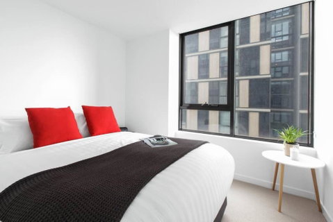 Resort Style Living In The Heart Of Moonee Ponds - Accommodation Broome 2