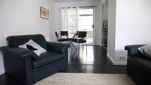 Retro Beach House - Macmasters Beach - Accommodation Broome 2