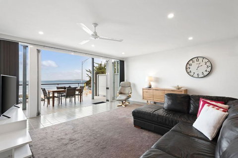 Rip N View - Accommodation Broome 0