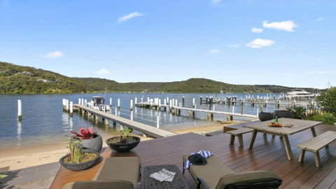 Riptides Booker Bay -Waterfront Apartment, Walk To Shops & Cafes - Accommodation Broome 1