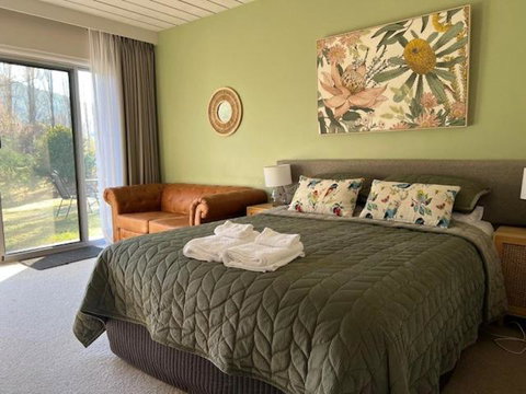 Riverbank Park MOTEL - Accommodation Broome 0