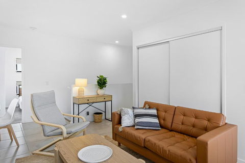 Riverside 3-Bed Home With Study Nook And BBQ - Accommodation Broome 1