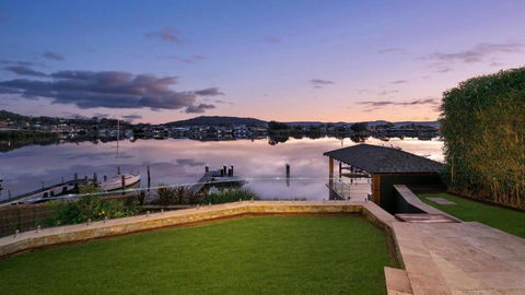 Riverside Retreat - Absolute Waterfront - Accommodation Broome 1