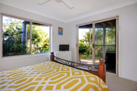 Riverside Views Hawks Nest - Accommodation Broome 2