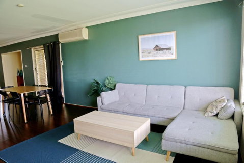 Riverstone 5 Bedroom Private And Cozy House - Accommodation Broome 3