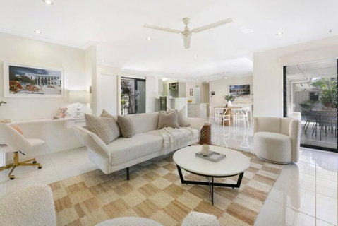 Riviera Road Miami - 4BRM Dual Villa - Accommodation Broome 0