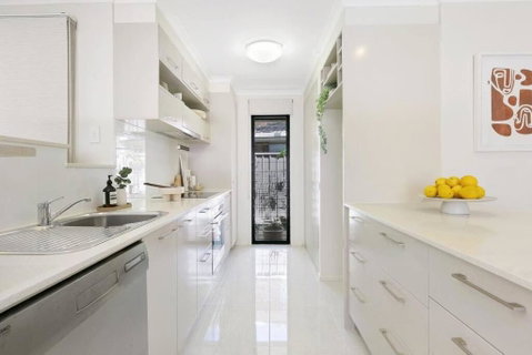 Riviera Road Miami - 4BRM Dual Villa - Accommodation Broome 3