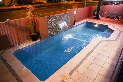 Rocky Resort Motor Inn - Accommodation Broome 2