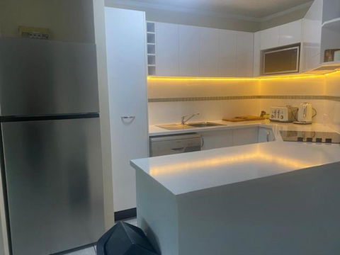 ROOFTOP APARTMENT AT MARINA TERRACES - Accommodation Broome 2