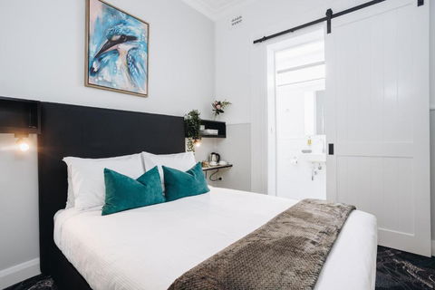 Royal Hotel Wyong - Accommodation Broome 0