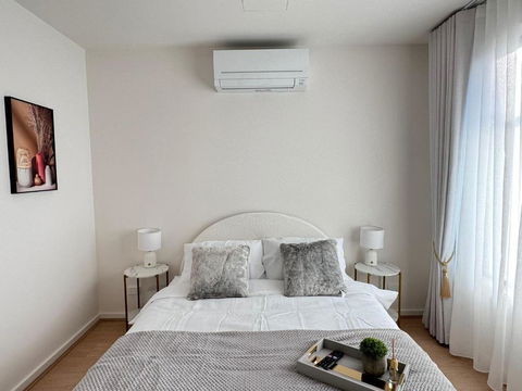 Royalty Living - Accommodation Broome 0