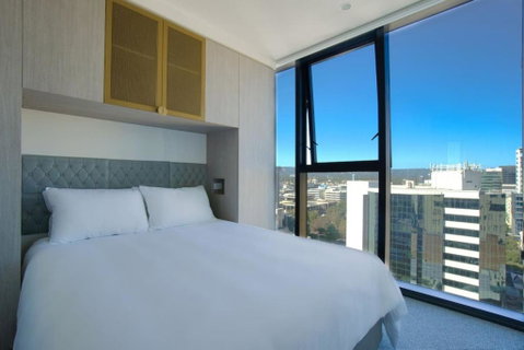 Rundle Retreat - 2BR Apartment With Stunning Views - Accommodation Broome 1