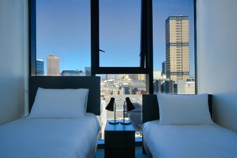 Rundle Retreat - 2BR Apartment With Stunning Views - Accommodation Broome 2