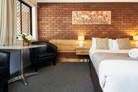 Ruthven Street Motor Inn - Accommodation Broome 2